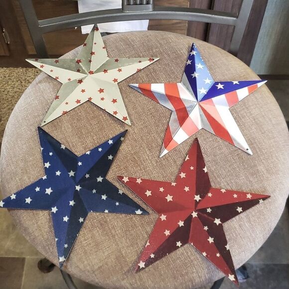 Other - Metal Star Decor Wall Plaque